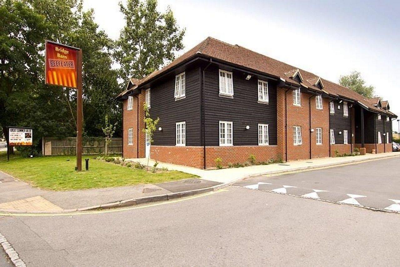 Premier Inn Woking West - A324 Extérieur photo
